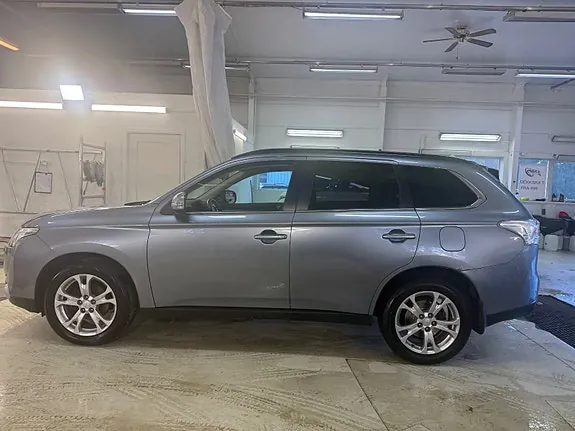 Mitsubishi Outlander 2012 photo 3