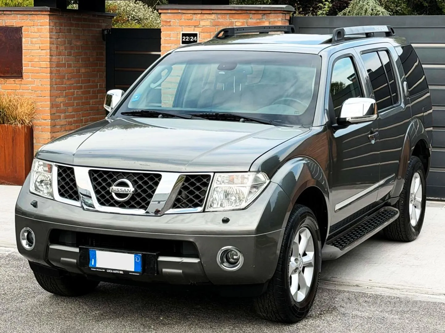 Nissan Pathfinder 2010 photo 3