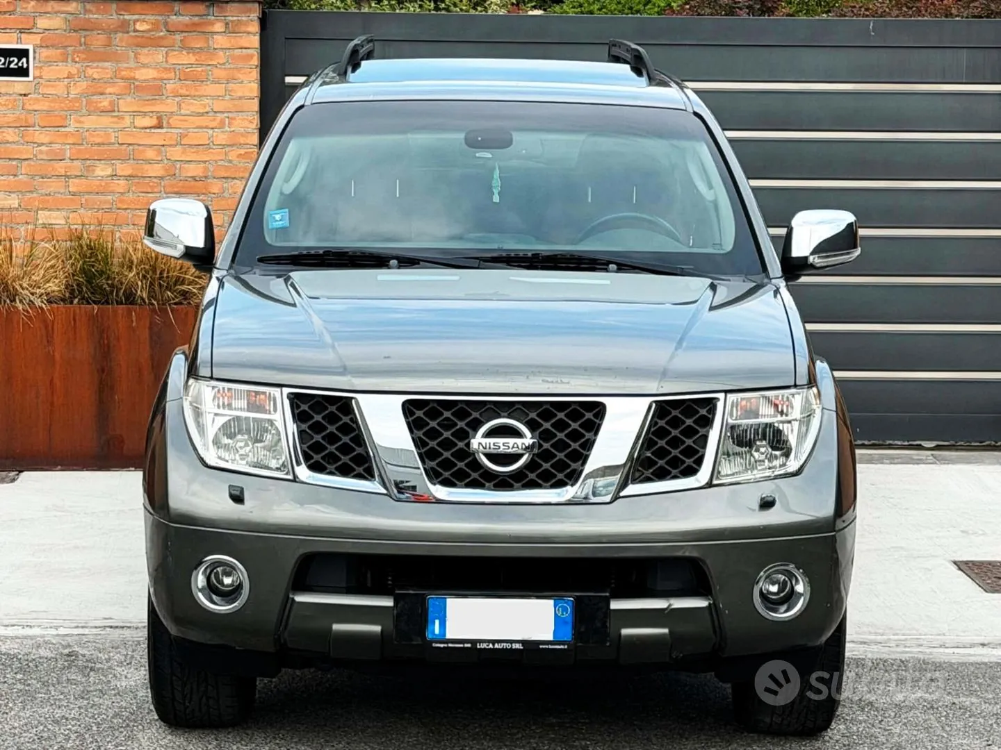 Nissan Pathfinder 2010 photo 2