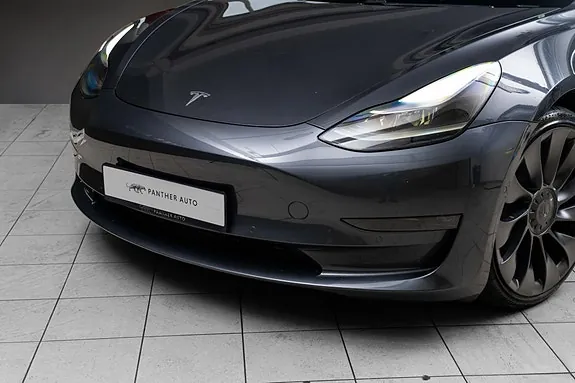 Tesla Model 3 2021 photo 2