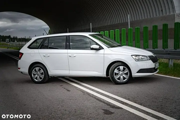 Skoda Fabia 2021 photo 5
