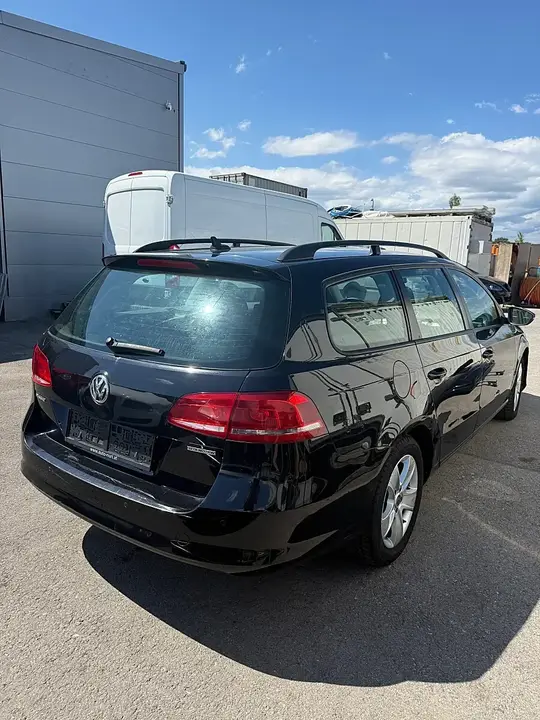 Volkswagen Passat 2012 photo 3