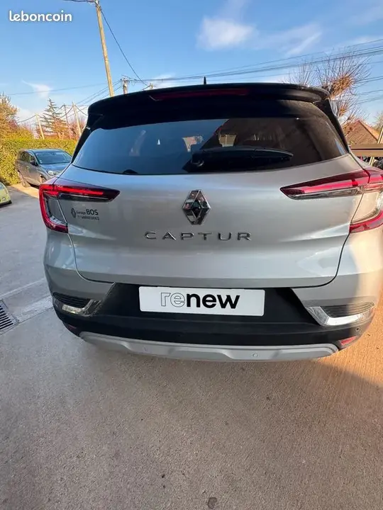 Renault Captur 2023 photo 4