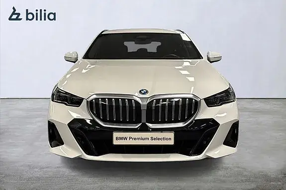 BMW 530E 2025 photo 5
