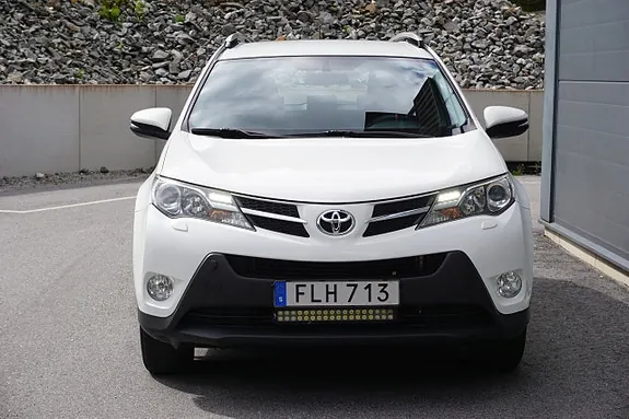 Toyota Rav4 2015 photo 3