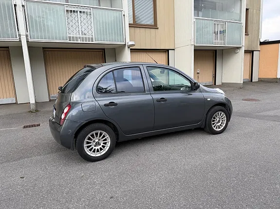 Nissan Micra 2005 photo 5