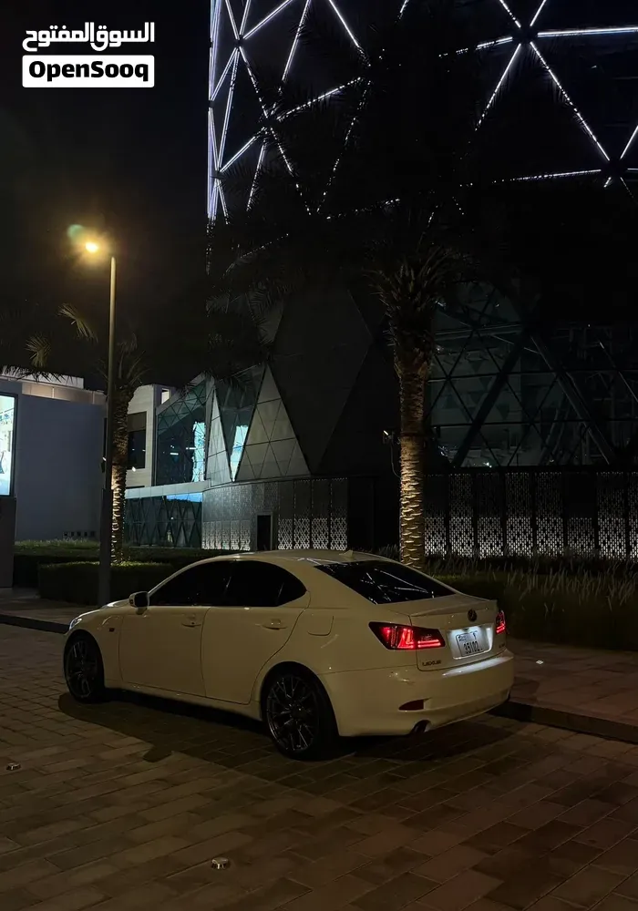 Lexus Is 2012 photo 4
