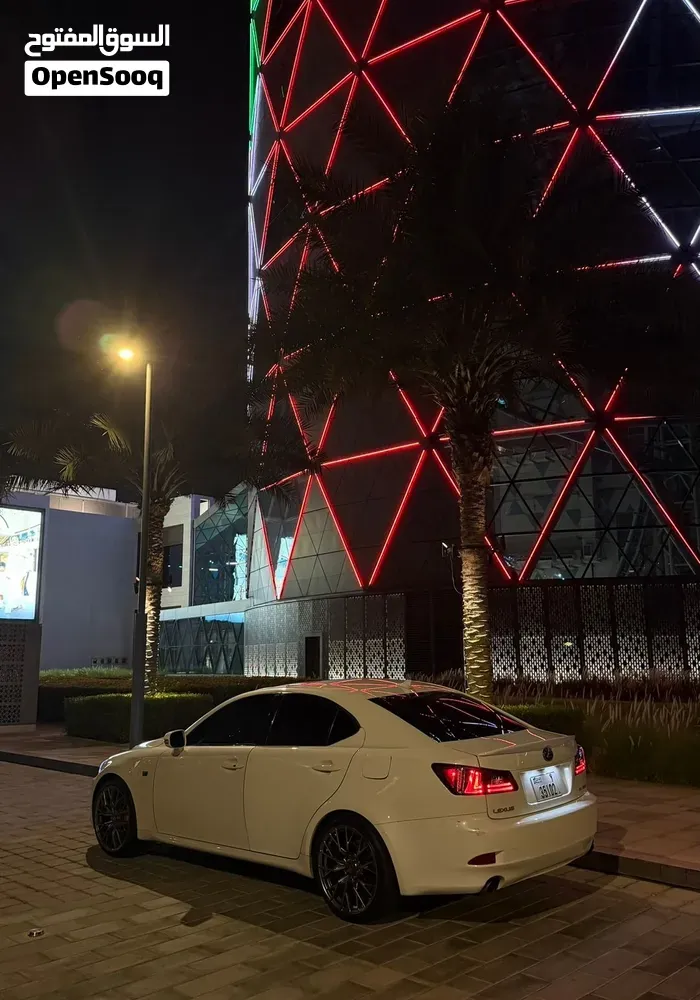 Lexus Is 2012 photo 3