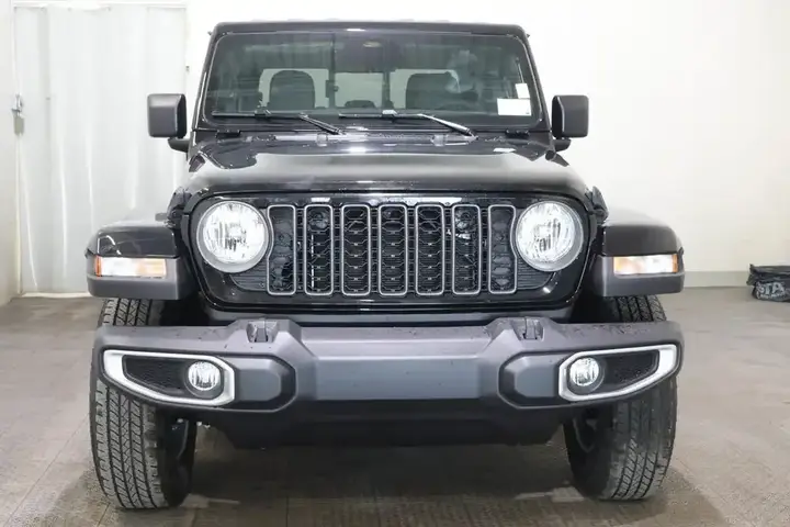 Jeep Gladiator 2026 photo 2