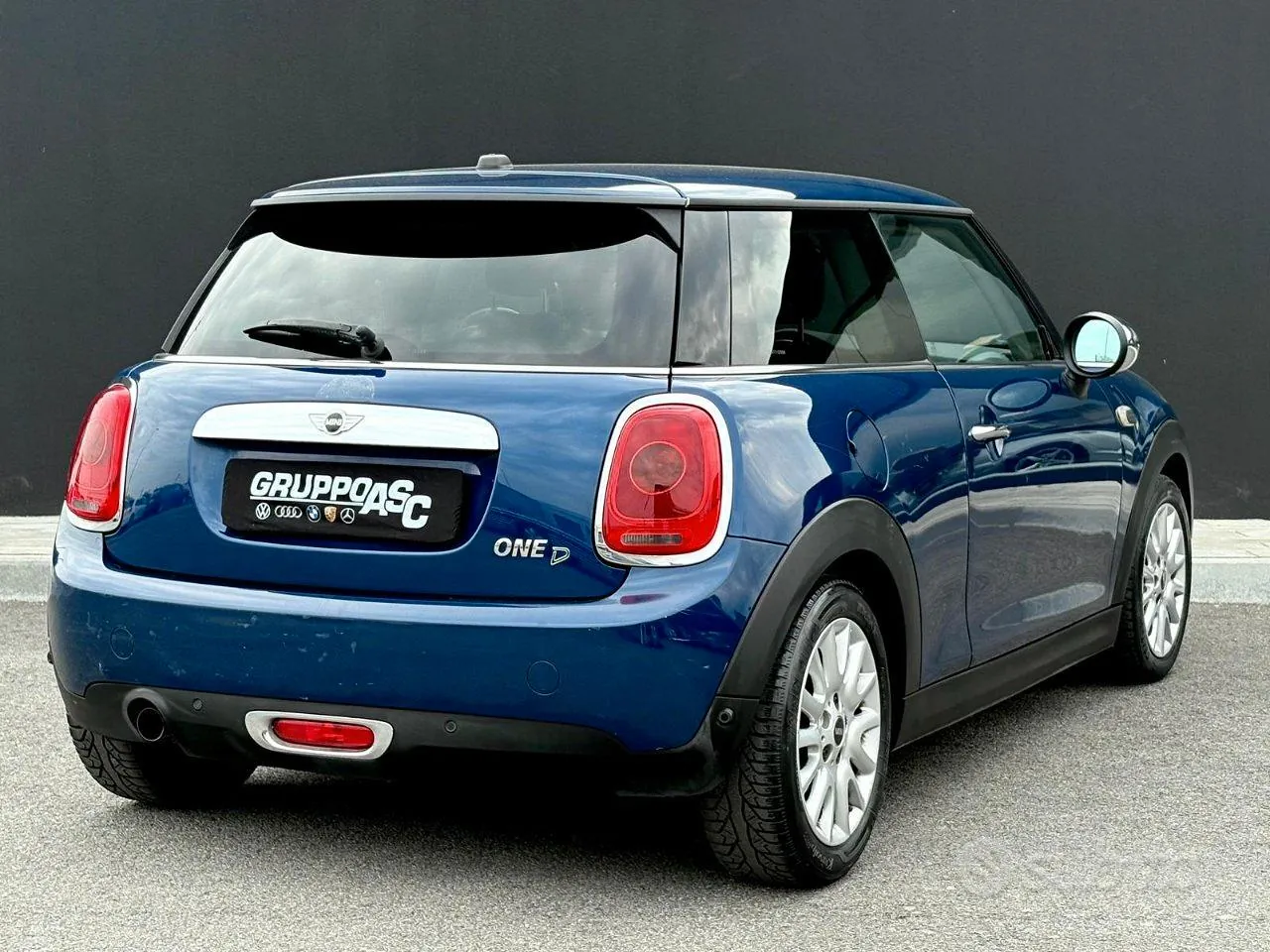 Mini One 2014 photo 5
