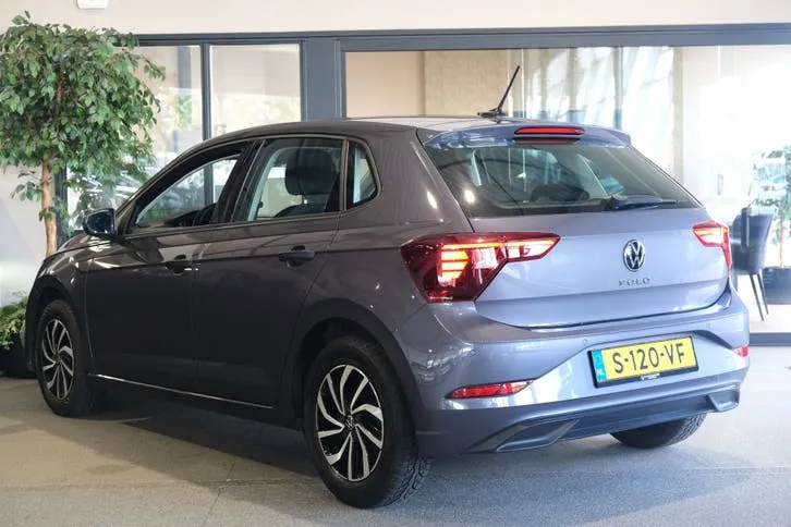 Volkswagen Polo 2023 photo 2