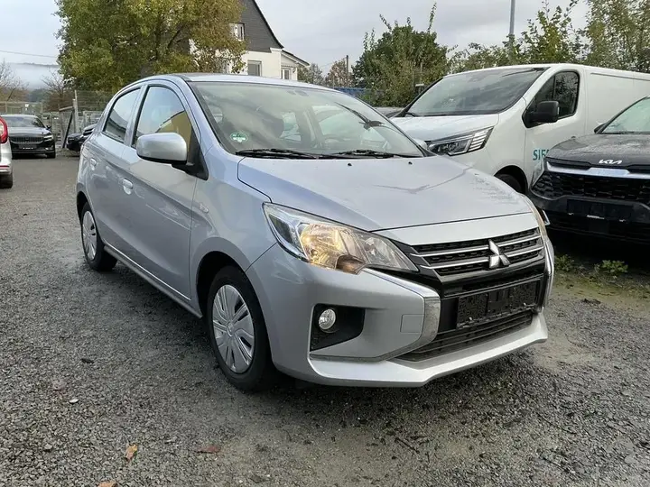 Mitsubishi Space Star Select