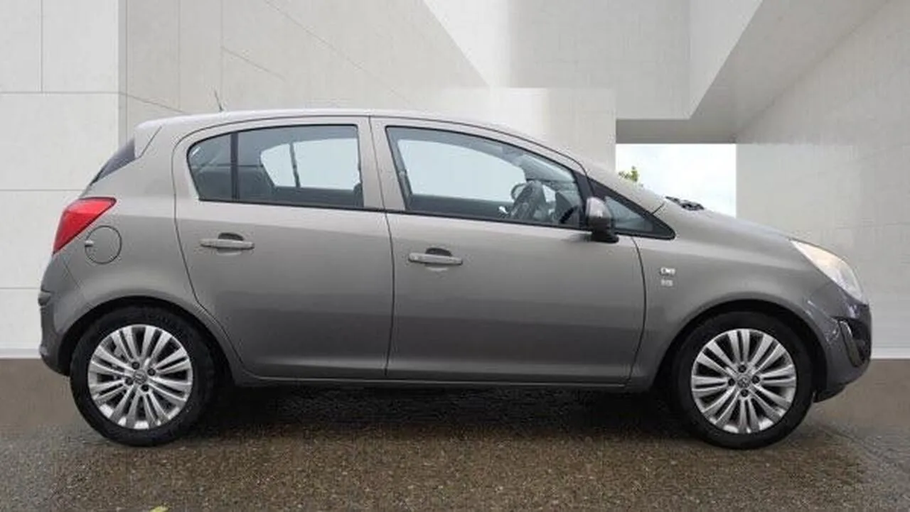 Vauxhall Corsa 2011 photo 5