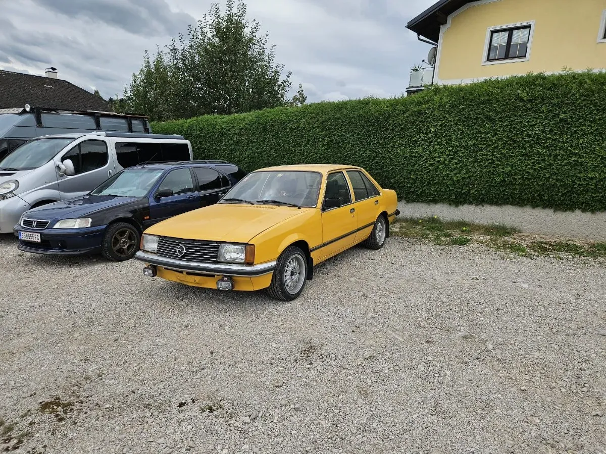 Opel Rekord 1979 photo 2