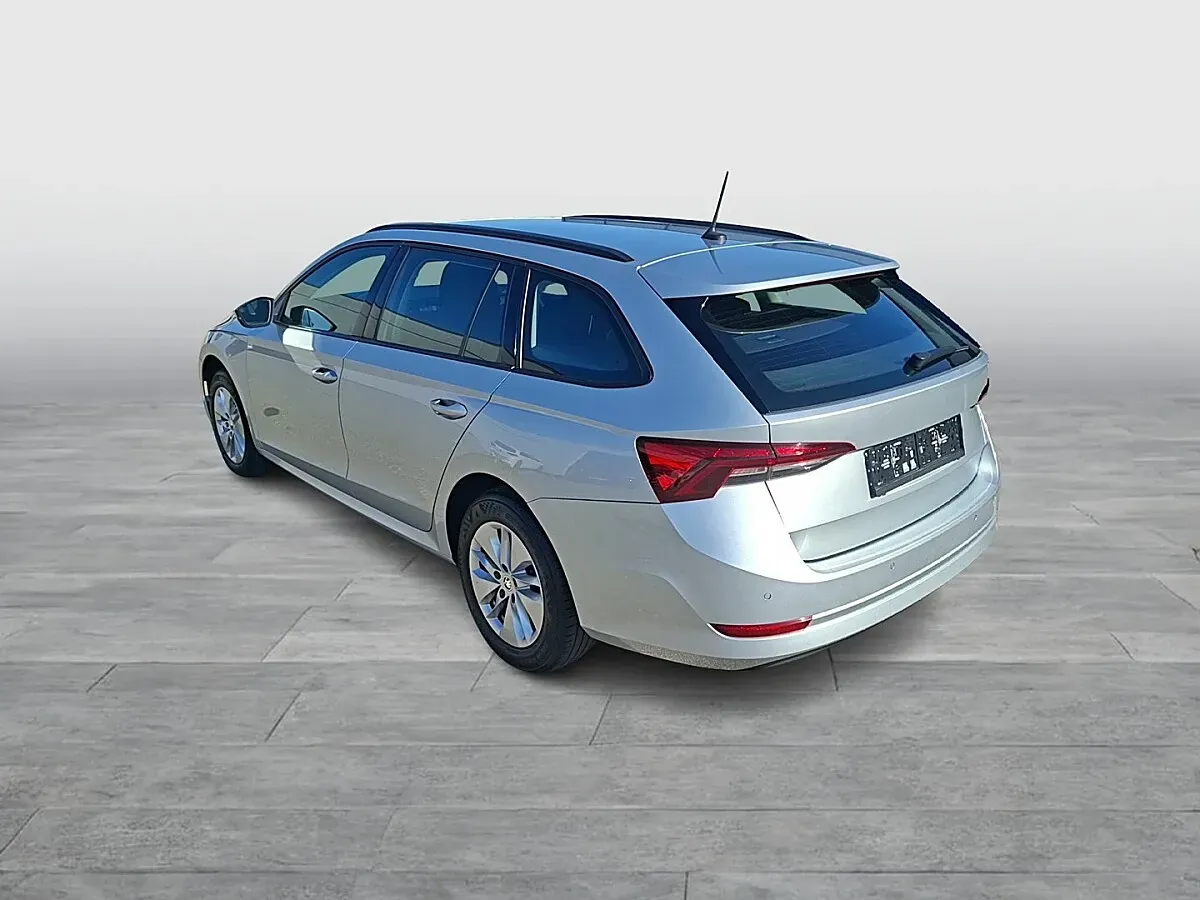Skoda Octavia 2023 photo 3