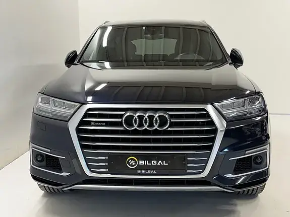 Audi Q7 2017 photo 2