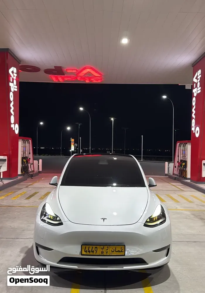 Tesla Model Y 2022 photo 2