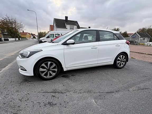 Hyundai I20 2018 photo 2