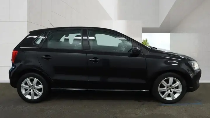 Volkswagen Polo 2010 photo 5