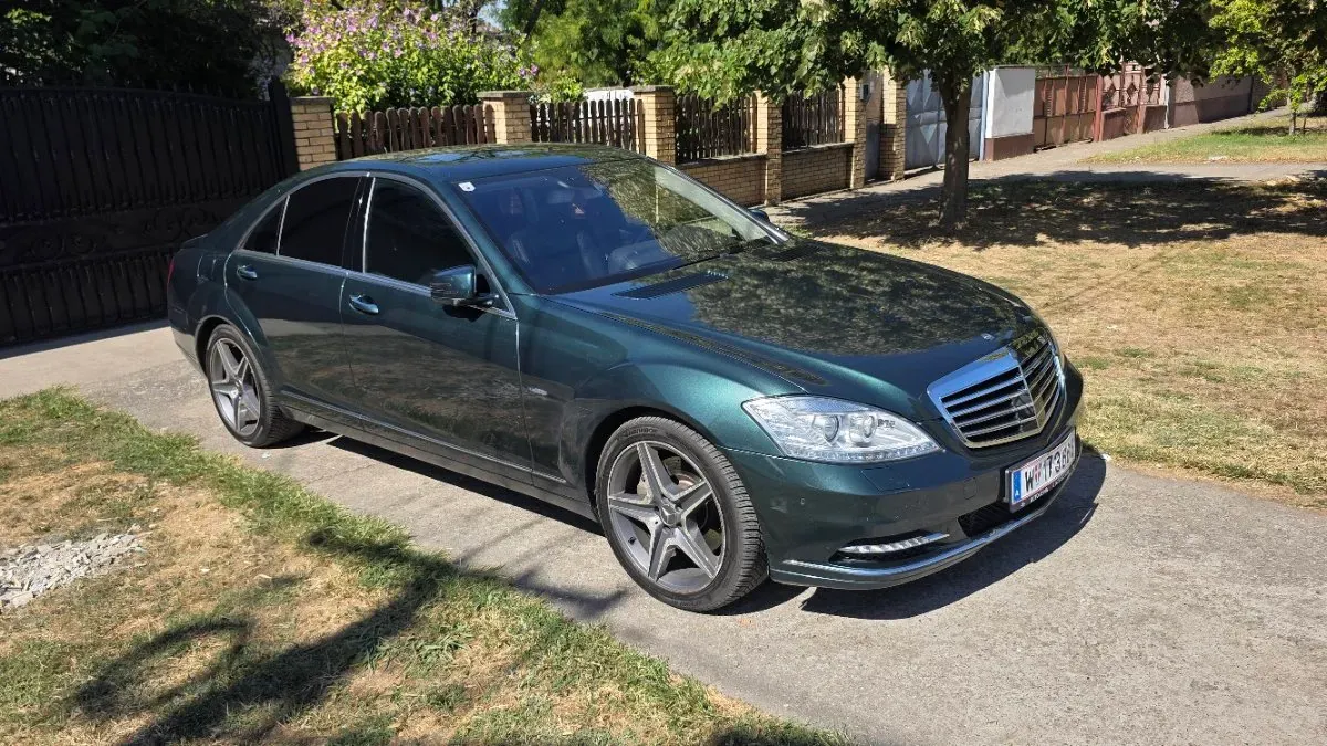 Mercedes-Benz S-Class 2009 photo 2
