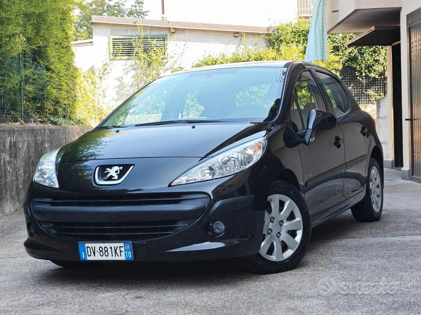 Peugeot 207 2009 photo 2