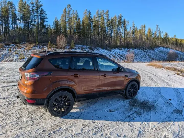 Ford Escape 2017 photo 2
