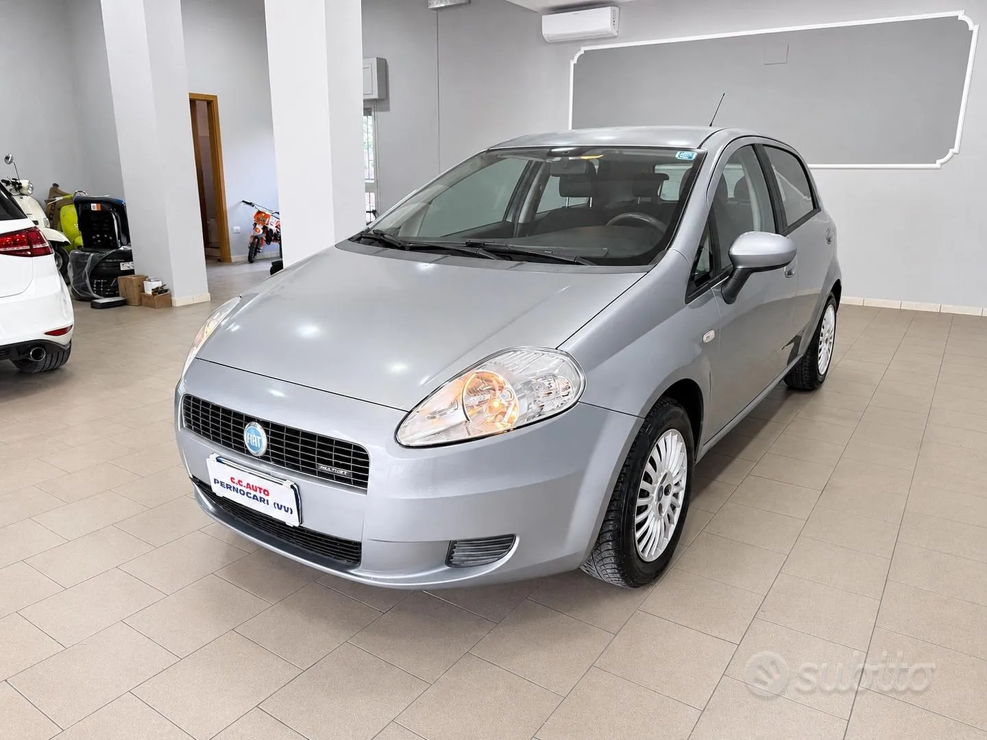 Fiat Grande Punto 2006 photo 4