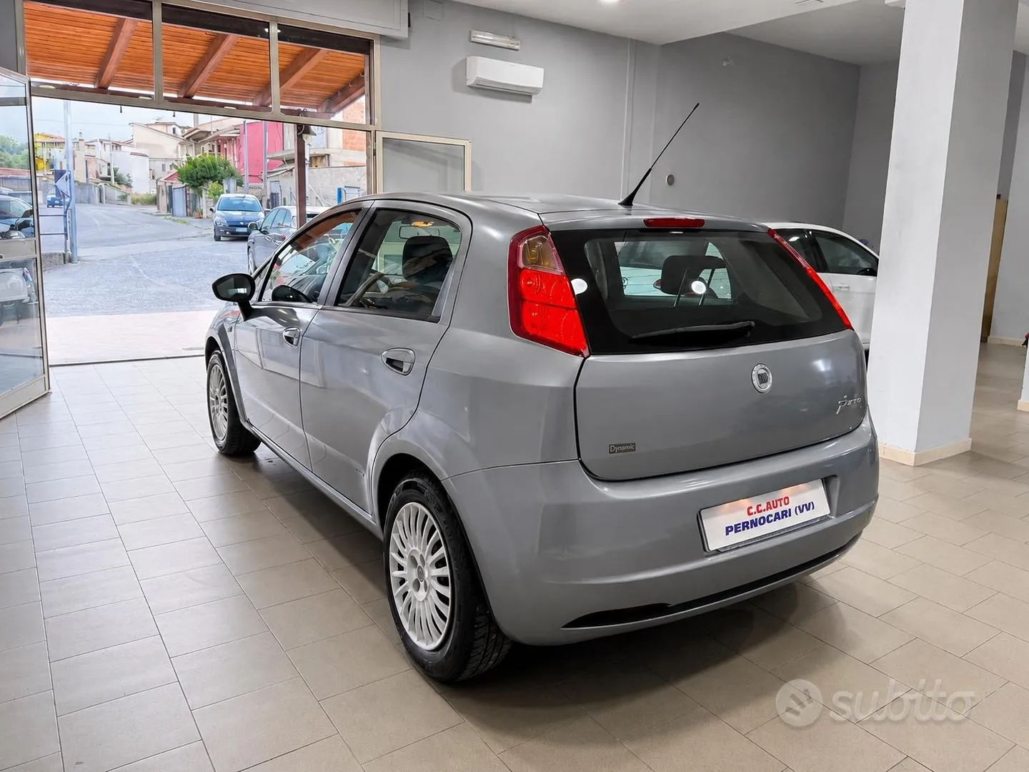 Fiat Grande Punto 2006 photo 3