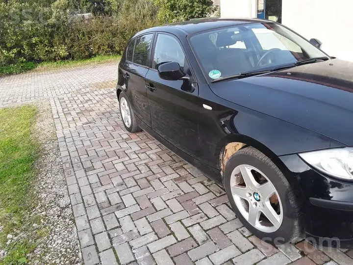 BMW 116I 2009 photo 4