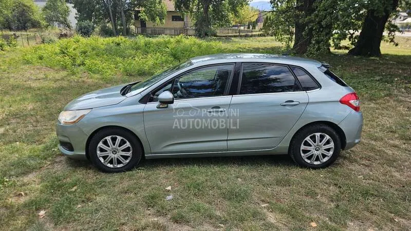 Citroen C4 2011 photo 4
