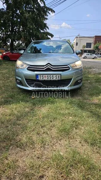 Citroen C4 2011 photo 5