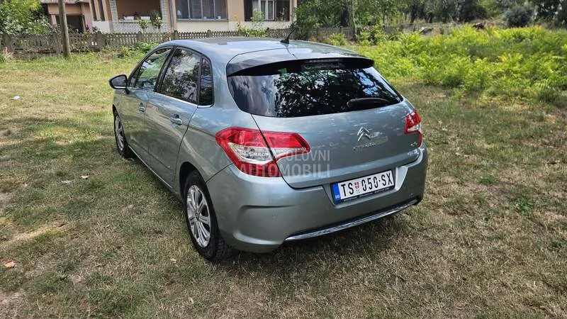 Citroen C4 2011 photo 2