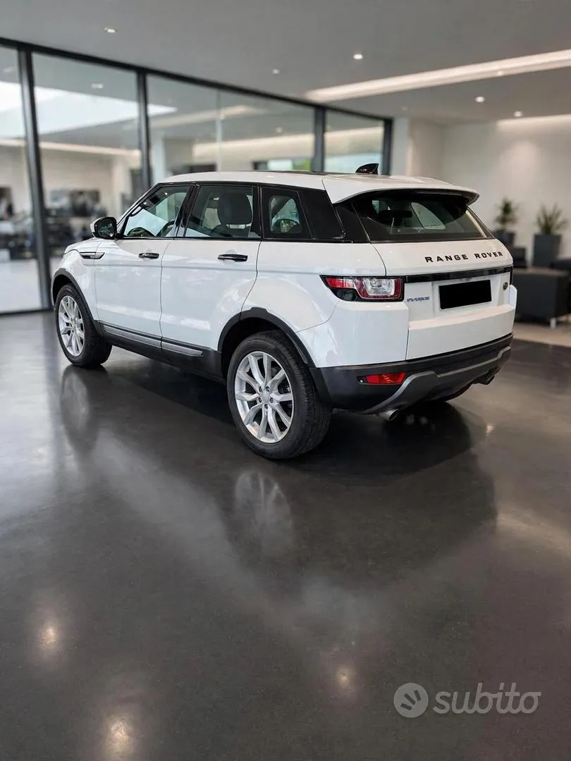Land Rover Range Rover Evoque 2017 photo 3