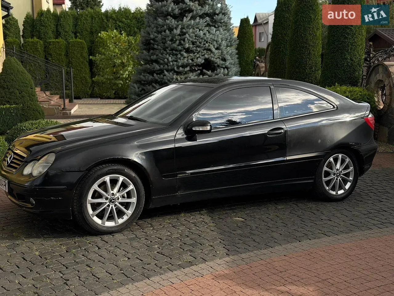 Mercedes-Benz C-Class 2001 photo 2