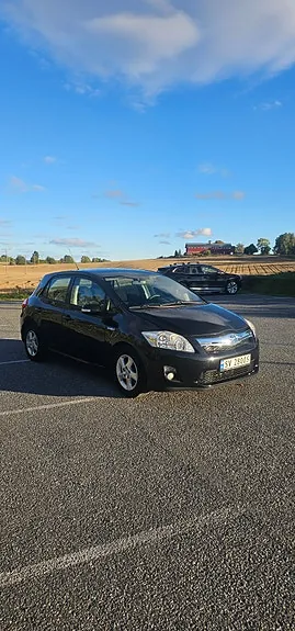 Toyota Auris 2011 photo 4