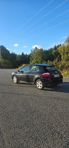 Toyota Auris 2011 photo 3