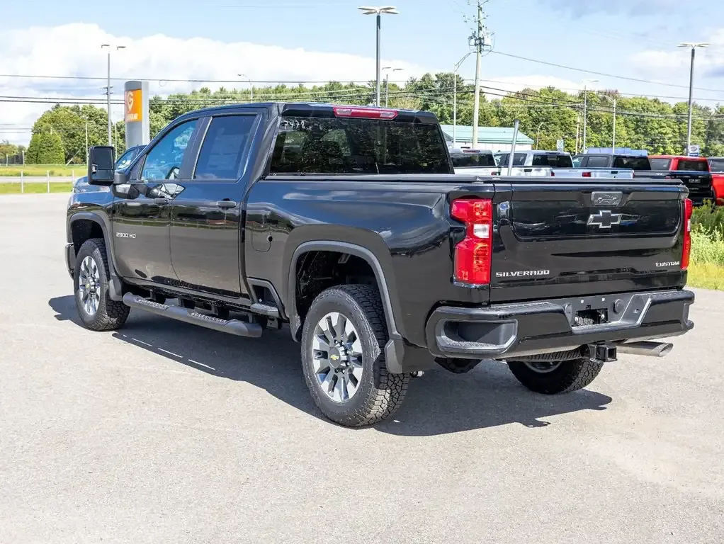 Chevrolet Silverado 2500 2026 photo 5