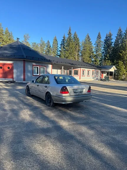 Mercedes-Benz C240 1998 photo 3
