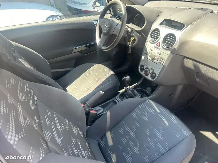 Opel Corsa 2014 photo 3