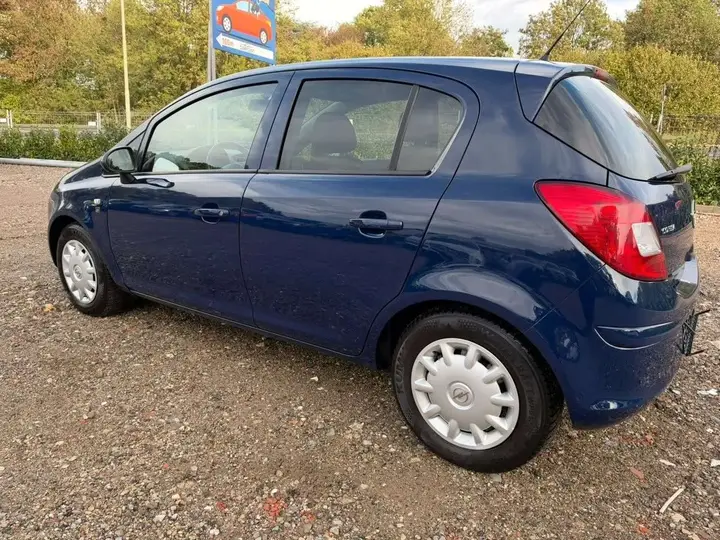 Opel Corsa D 2010 photo 3