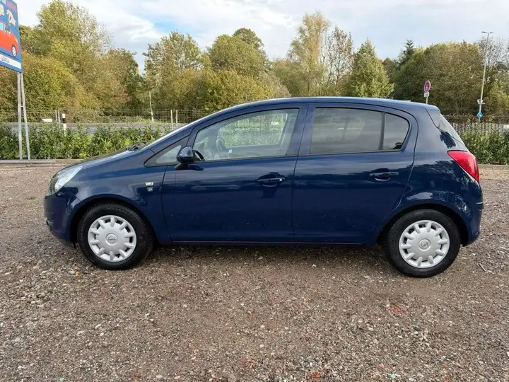 Opel Corsa D 2010 photo 2