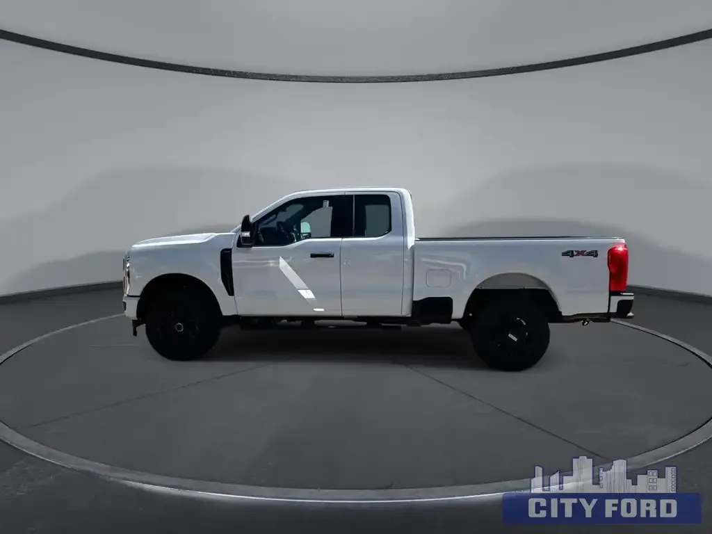 Ford F-350 Super Duty 2026 photo 5