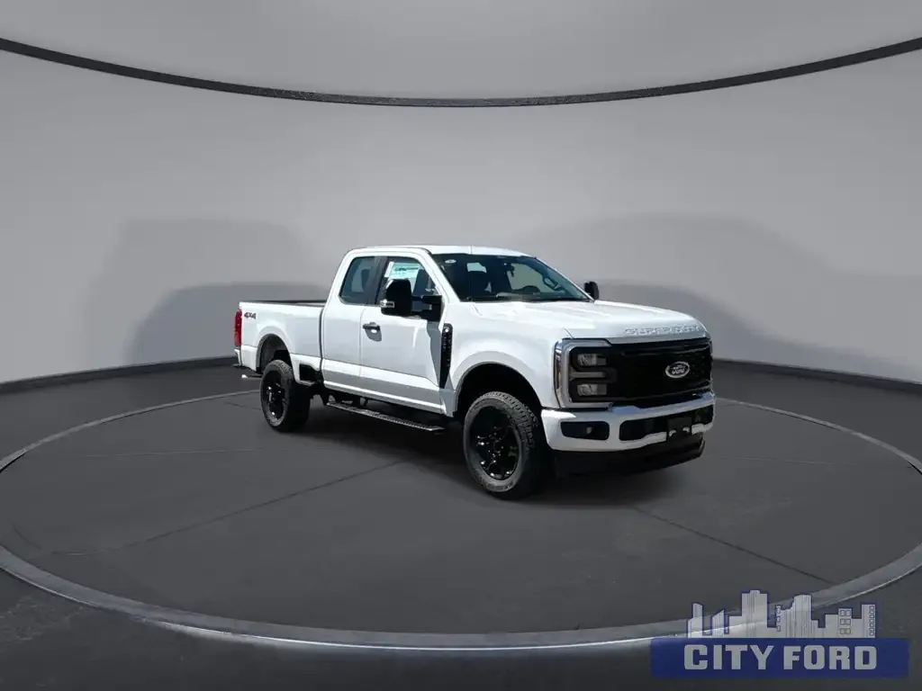 Ford F-350 Super Duty 2026 photo 2
