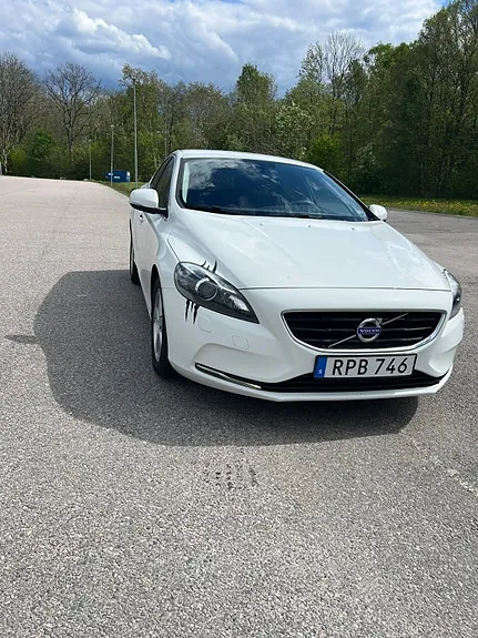 Volvo V40 2015 photo 2