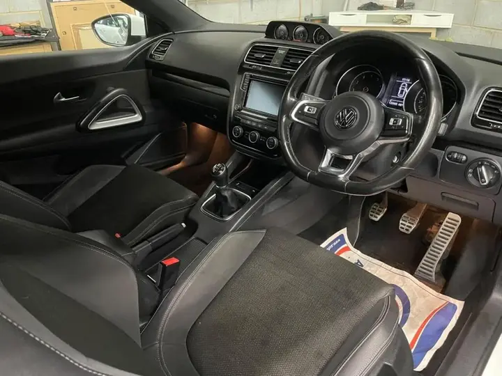 Toyota Auris 2015 photo 2