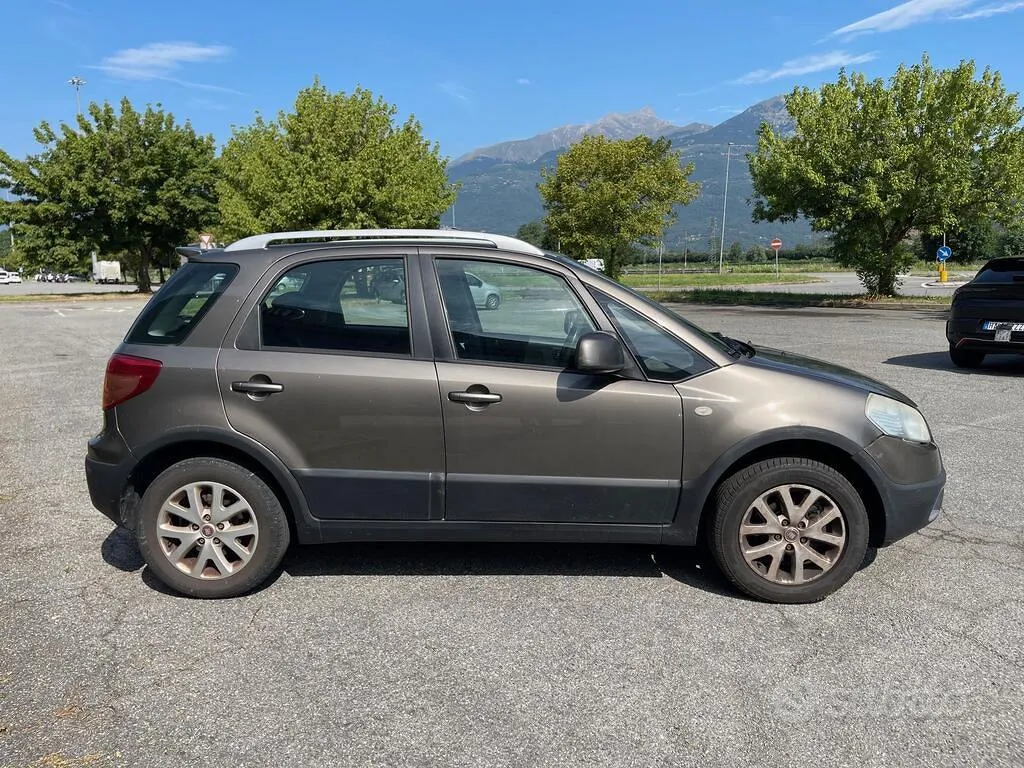 Fiat Sedici 2011 photo 2