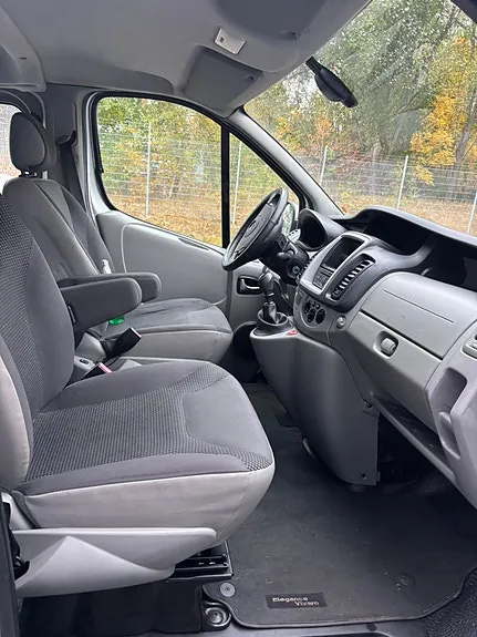 Opel Vivaro 2012 photo 4