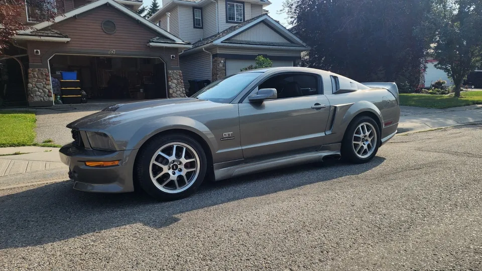 Ford Mustang 2005 photo 2
