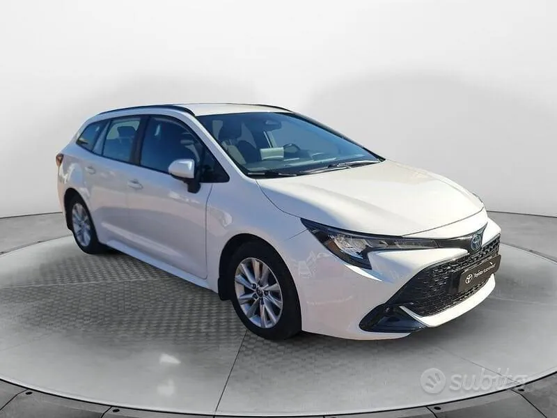 Toyota Corolla 2023 photo 3
