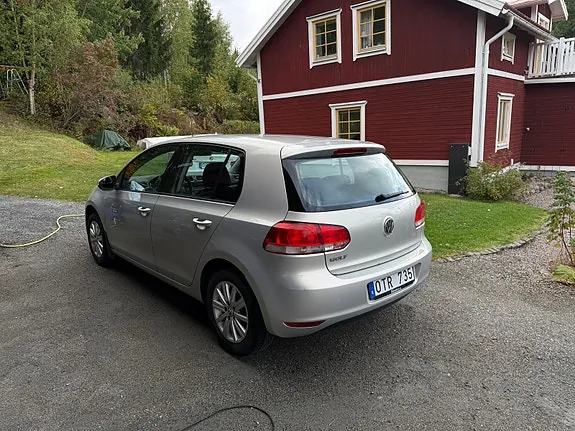 Volkswagen Golf Vi 2010 photo 2